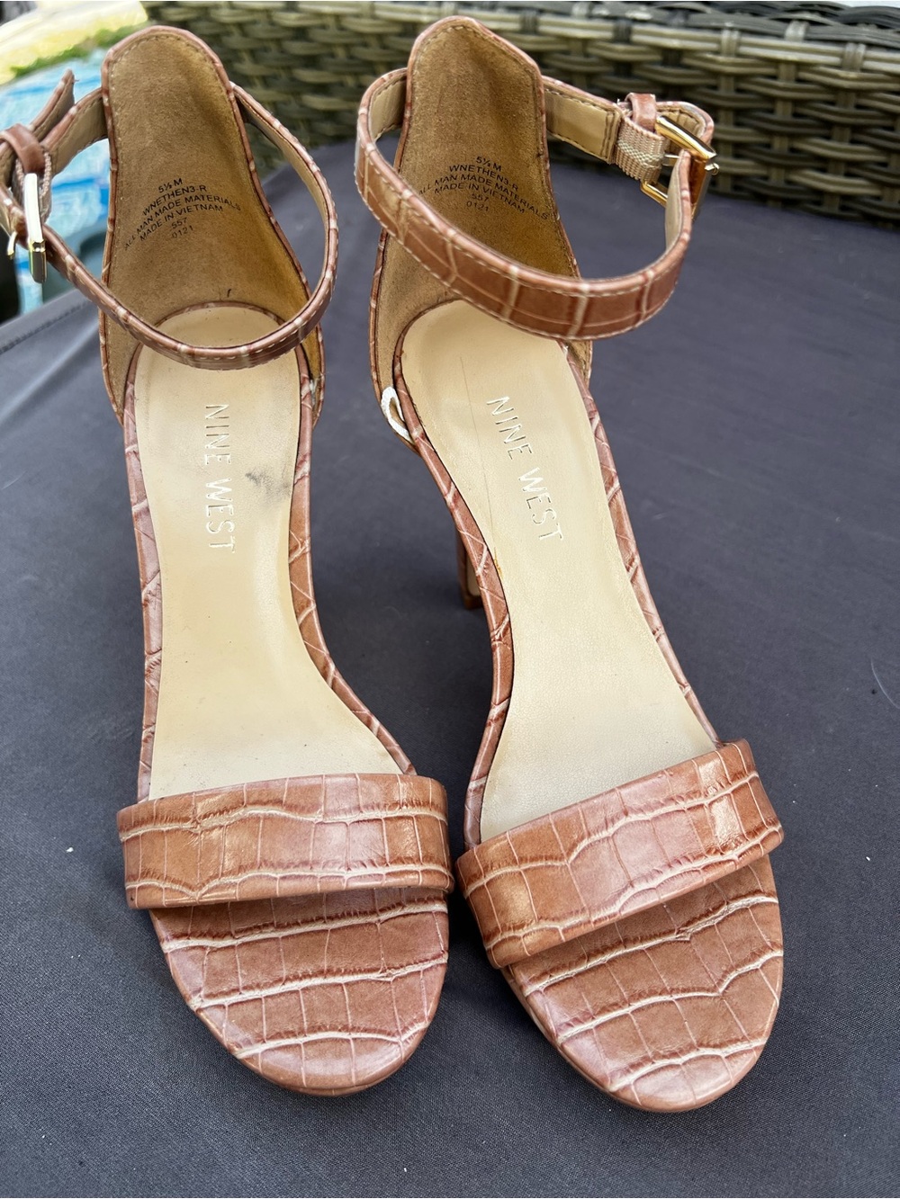 Nine West Tan Croc-Embossed Ankle Strap Heels size 6